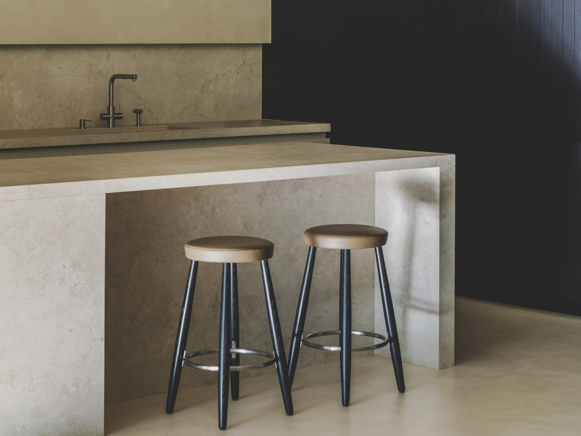 Bucătărie cu plăci porțelanate Living Ceramics